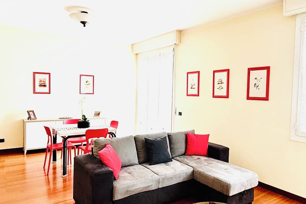 Entire apartment, Maranello Lodge & Motors 2 Km from Maranello (Mo) - Cin: It036019C2Qtepqqw4 in Maranello, Modena Province