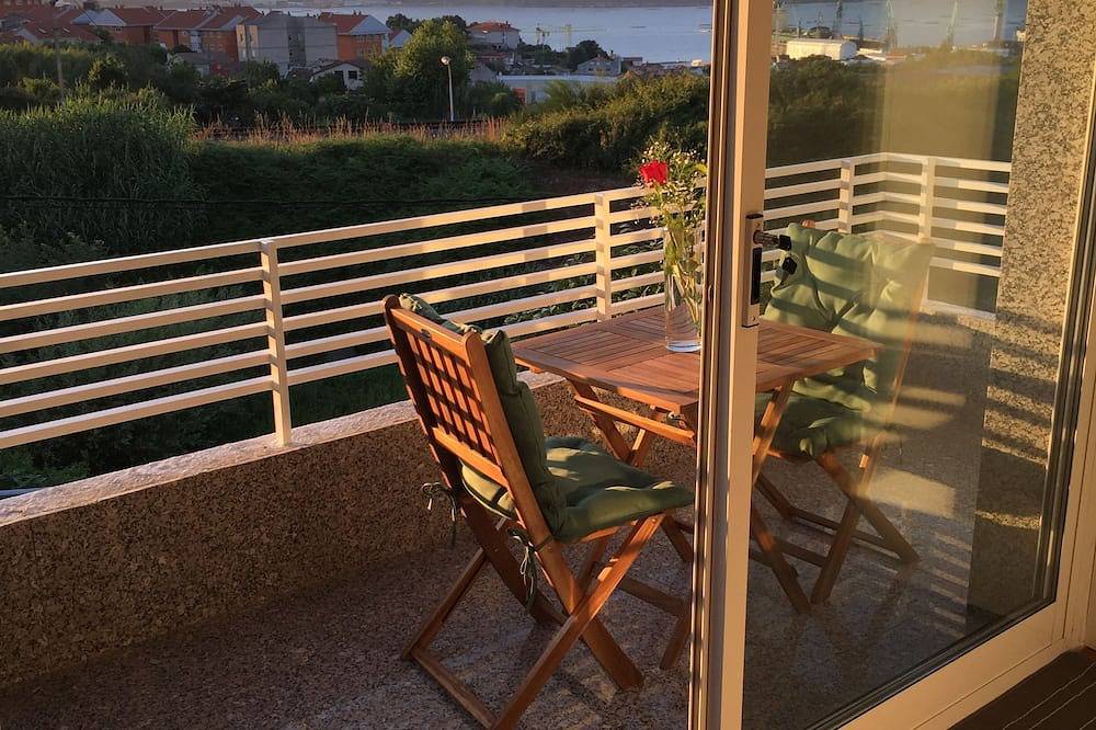 Casa en zona tranquila y vistas a la ría. in Vigo, Rias Baixas