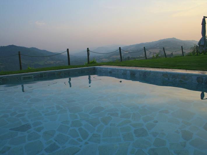 Ferienhaus für 6 Personen, mit Balkon/Terrasse und Garten sowie Pool in Emilia-Romagna - 4