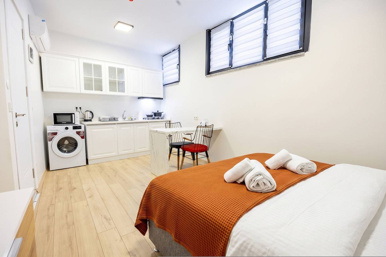 Ganzes Studio, Modern Studio In Fatih | Stay Near Old City in Fatih, Istanbul