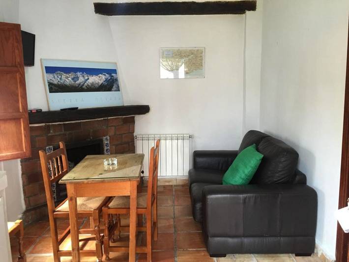 Location de vacances pour 5 personnes, avec terrasse et jardin ainsi que piscine et vue, animaux acceptés dans Pitres - 2