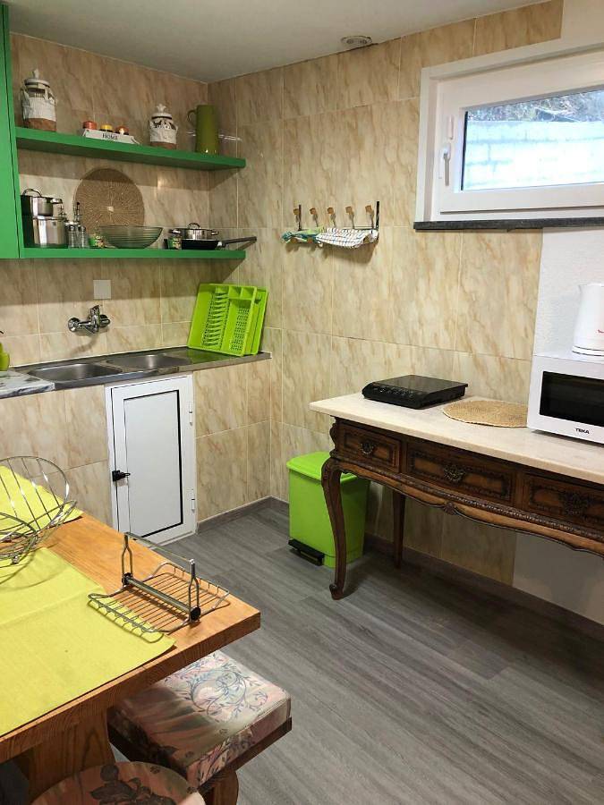 Location de vacances pour 2 personnes, avec terrasse dans Alvares - 4