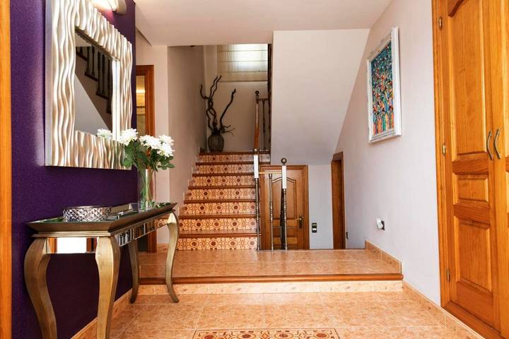 Chalet para 8 personas, con Balcón y Terraza además de Jardín y Piscina en Provincia de Tarragona - 4
