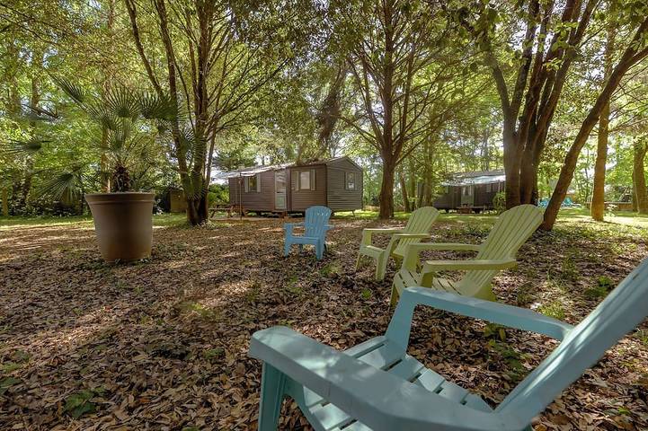 Location de vacances pour 4 personnes, avec Terrasse ainsi que Jardin et Piscine à Sainte-Gemme-la-Plaine