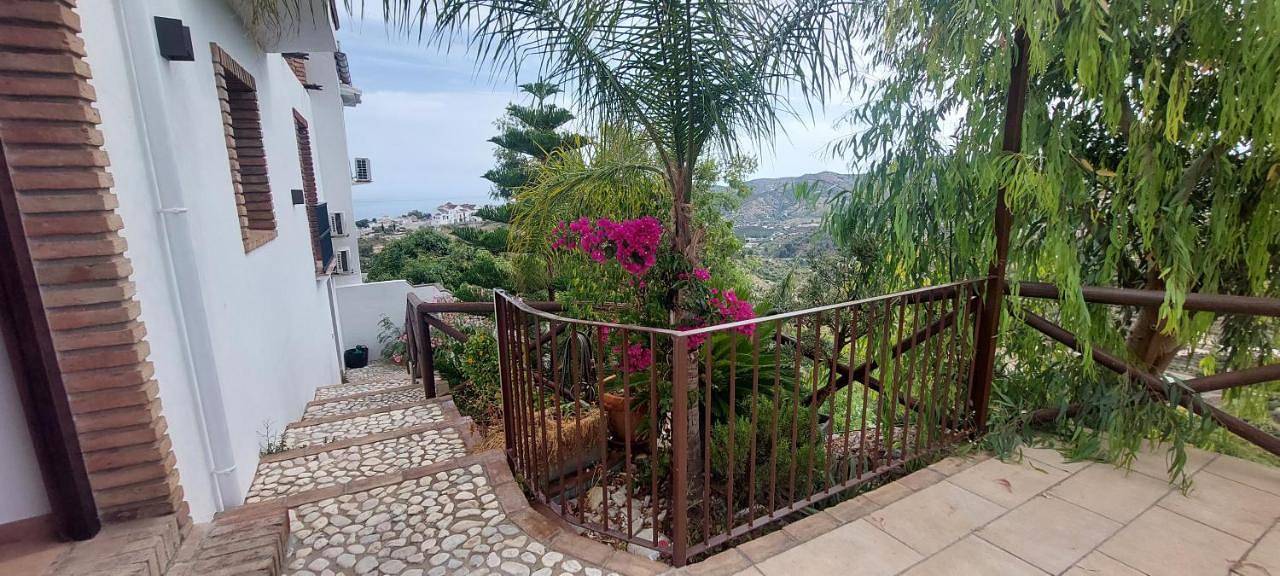 Appartement entier, Casa Pura Vida jardin in Frigiliana Road, Frigiliana