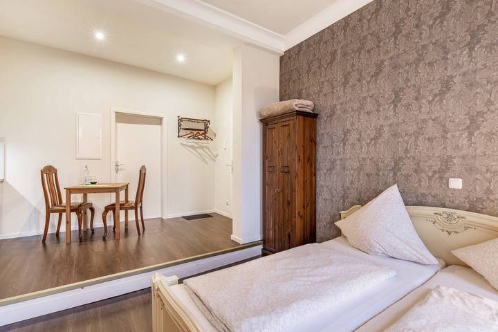 Entire studio, Studio Apartment 'Nostalgie Apartment' with Shared Garden and Wi-Fi in Kerken, Lower Rhine