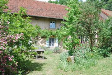 Chambre d’hôte pour 4 personnes, avec jardin et terrasse, animaux acceptés dans Marcilly-la-Gueurce