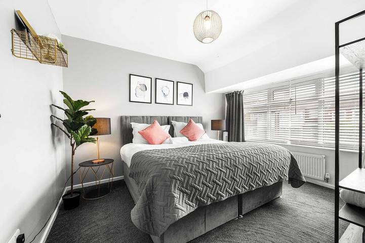 Family Haven 5 Minutes To City With Centre Free Parking And Wi-Fi in Manchester, Grand Manchester