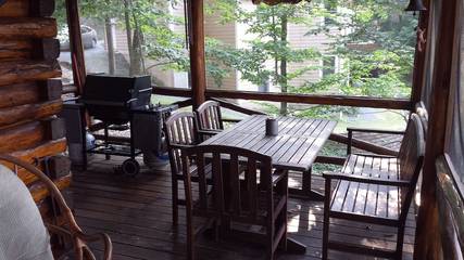 Log Cabin for 8 Guests in Lake Wallenpaupack, Pike County, Picture 3