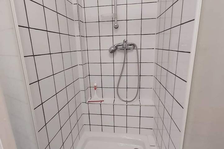 Entire apartment, Le Petit Saint-Georges 2*: renovated, fully-equipped studio at the foot of the collegiate church in Villefranche-de-Rouergue, Aveyron