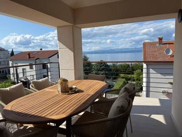 Chambre d’hôte pour 2 personnes, avec balcon ainsi que jardin et vue dans Krk