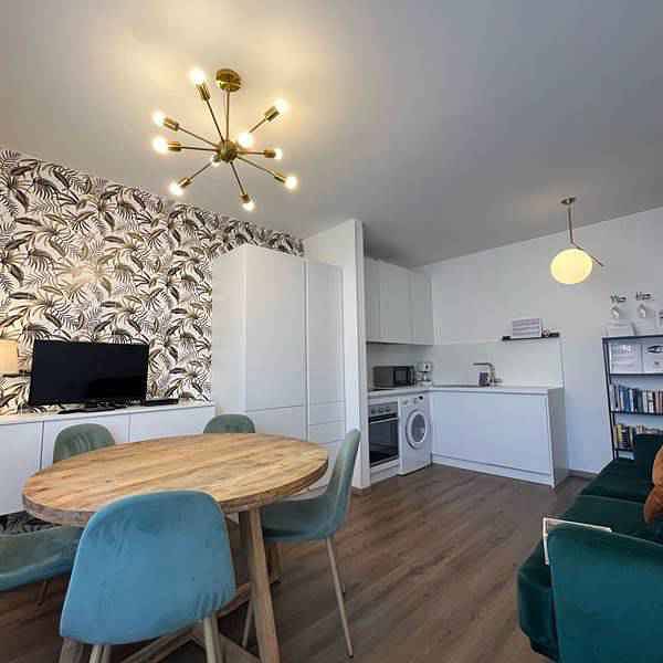 Vakantieappartement met zwembad en balkon met uitzicht op het meer, foto 8