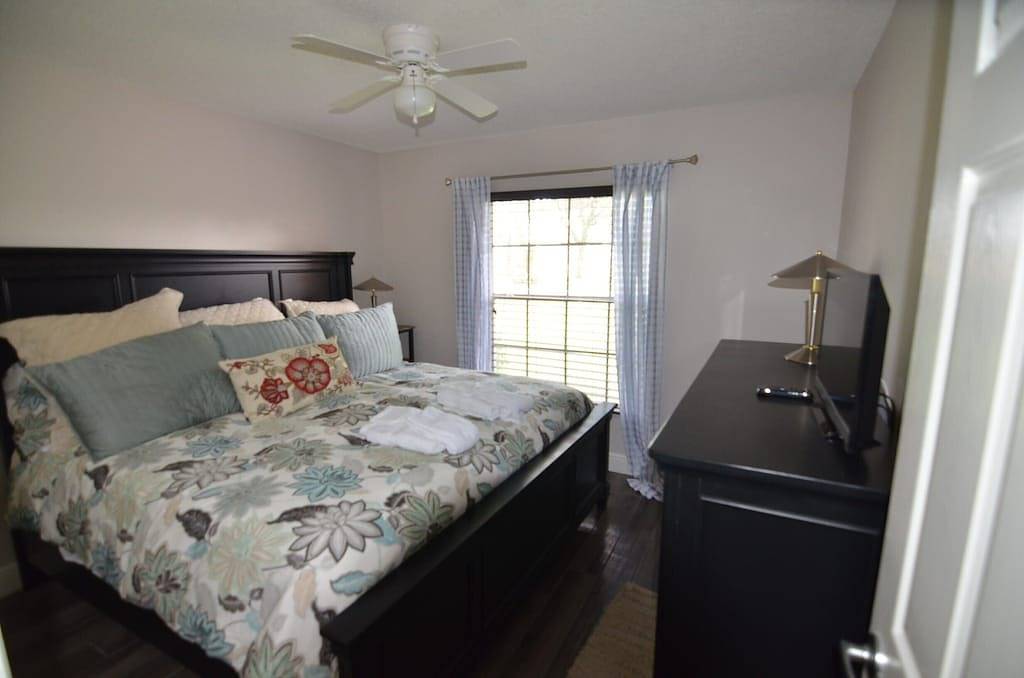 3 Br Villa. Großer Pool. Whirlpool. 25 Minuten nach Disney. 3 King-Size-Betten in Haines City, Zentral Florida