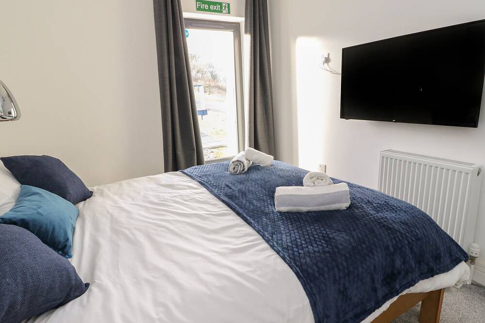 Osprey View Lodge & Hot Tub, family friendly in Aberfeldy in Aberfeldy, Perthshire