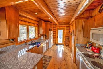 Log Cabin for 10 Guests in Tanque Verde, Arizona, Picture 2