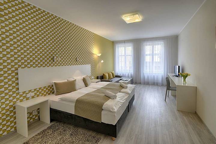 Ferienwohnung für 6 Personen, mit Pool und Ausblick in Karlsbad - 3