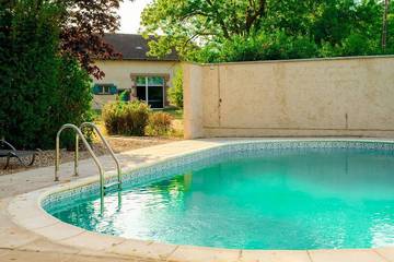 Ferienhaus für 25 Personen, mit Sauna und Whirlpool sowie Garten und Terrasse in Verdun