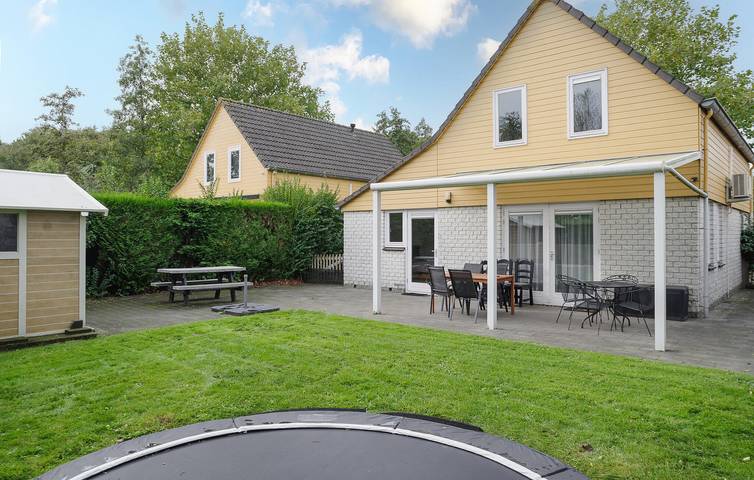 Ferienhaus für 8 Personen, mit Garten und Sauna