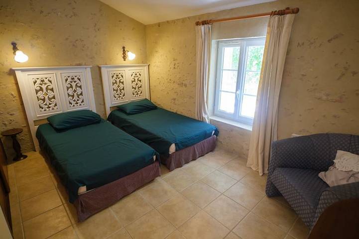 Gîte pour 4 personnes, avec piscine, animaux acceptés à Lamothe-Montravel - 3