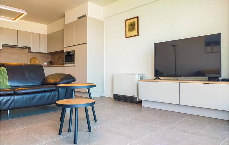Entire vacation apartment, Vacation apartment for 4 people with terrace in Ostend city, Oostende