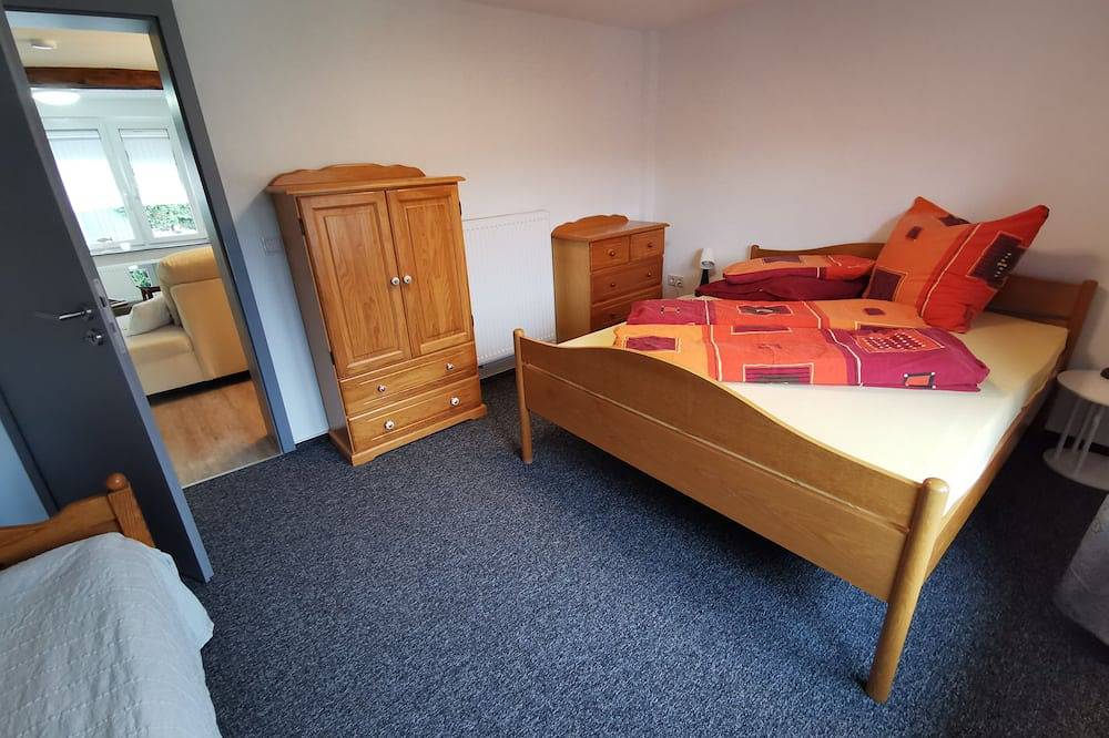 Ganze Wohnung, Ferienwohnung mit Sauna,unmittelbarer Zugang zum Radwg 7 an der Lahn in Weilburg, Lahntal