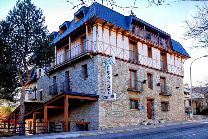 Apartamento para 2 personas, con Balcón y Terraza además de Jacuzzi y Jardín en Alcalá de la Selva