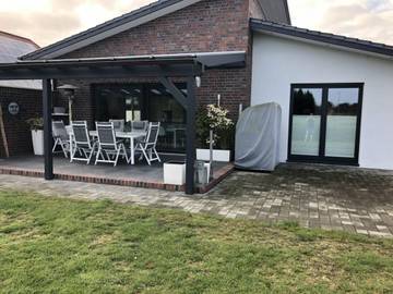Ferienhaus für 5 Personen, mit Sauna und Pool sowie Whirlpool in Zetel