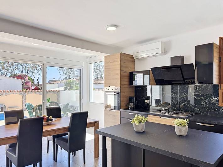 Ferienhaus für 4 Personen, mit Terrasse und Garten in Empuriabrava - 3