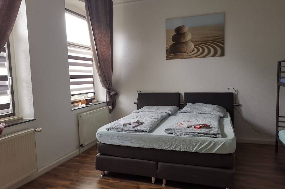 Apartamento entero, Ferienwohnung Felicity 85 m2 in Solingen, Condado del Monte