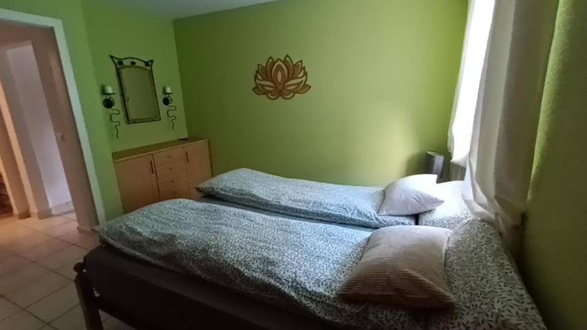 Ferienwohnung für 6 Personen, mit Ausblick und Balkon in Leichlingen