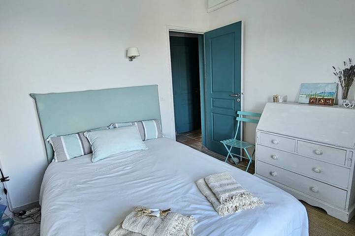 Location de vacances pour 8 personnes, avec jacuzzi et jardin dans Plage de la Roya - 3