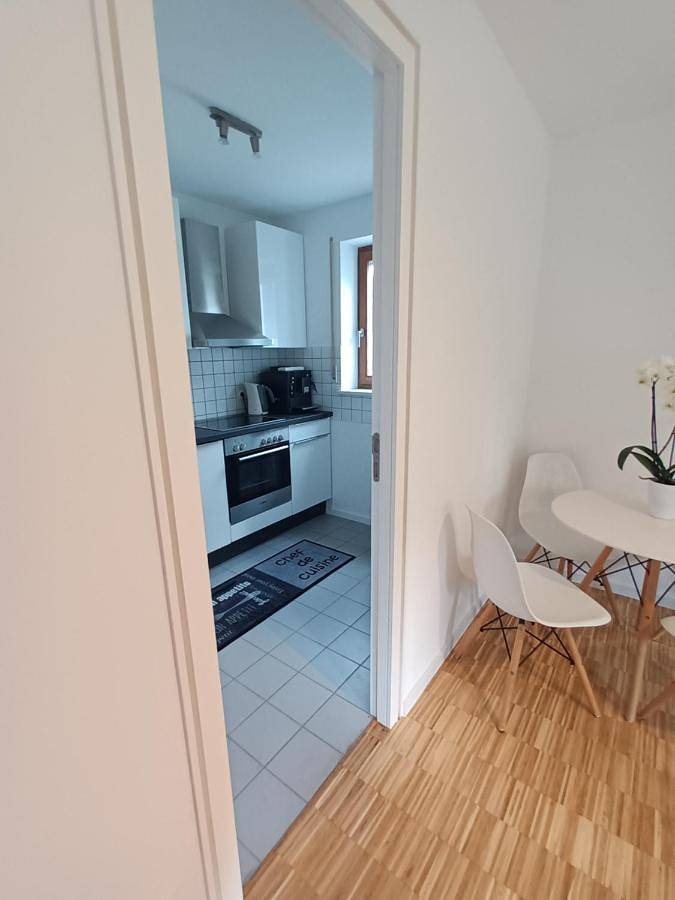 Appartement entier, One-Bedroom Apartment in Gauting, Arrondissement de Starnberg