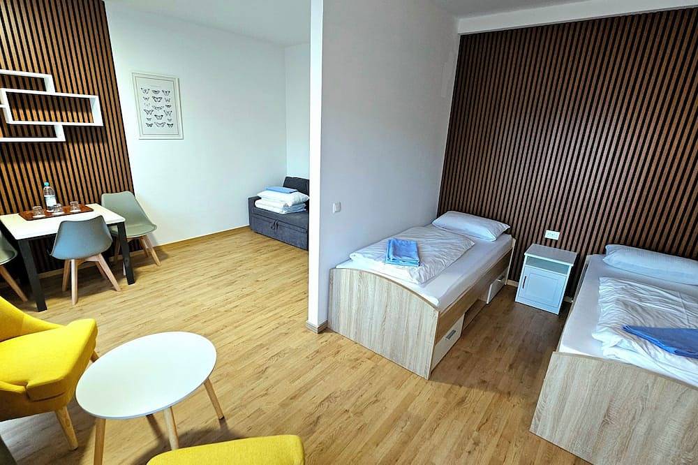 Ganze Wohnung, 5 zimmer/Room in Oberschleißheim, Oberbayern