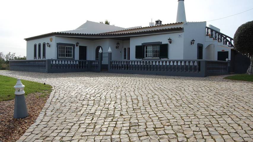 Ferienhaus für 10 Personen, mit Garten und Pool sowie Terrasse, mit Haustier in Faro - 2