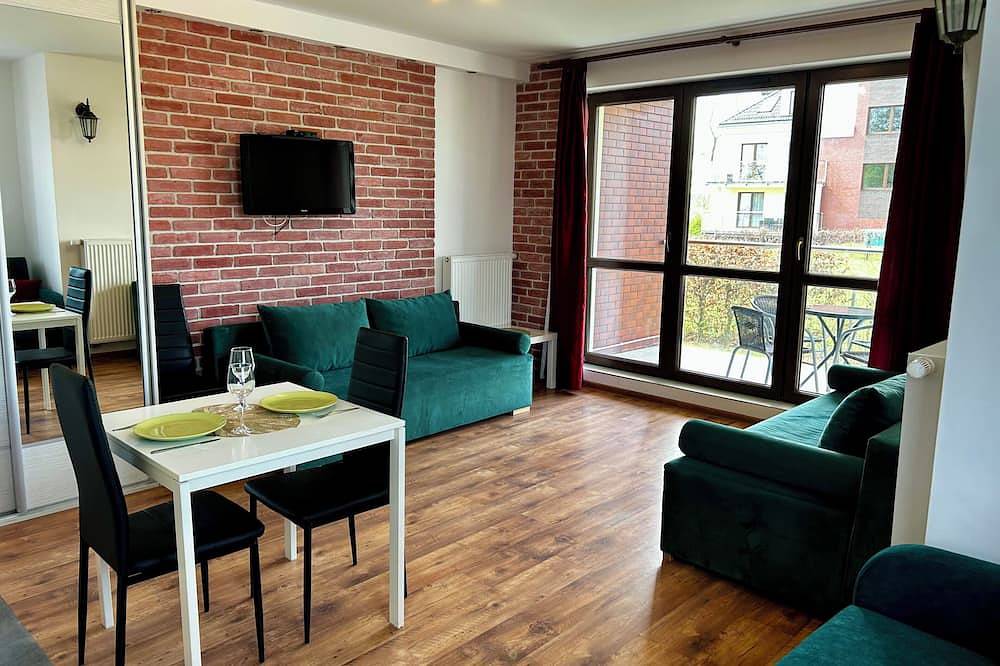 Ganze Wohnung, Lakeside Promenade View Sunset Studio in Ostroda, Seenplatte von Ilawa