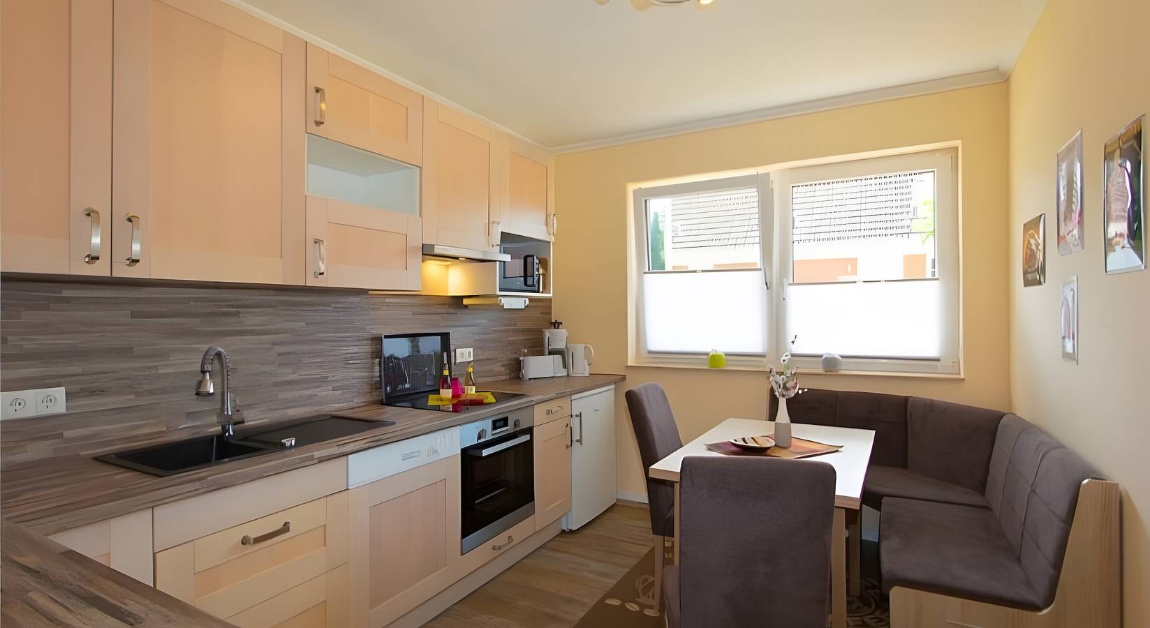 Apartamento entero, Amplio apartamento con terraza, parking, wifi y ubicación ideal en la isla para familias in Bergen auf Rügen, Bergen en la isla de Rügen y sus alrededores