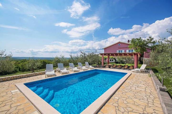 Villa für 10 Personen, mit Pool und Garten - 1