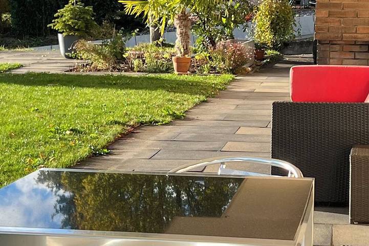 Ferienwohnung für 2 Personen, mit Balkon und Garten