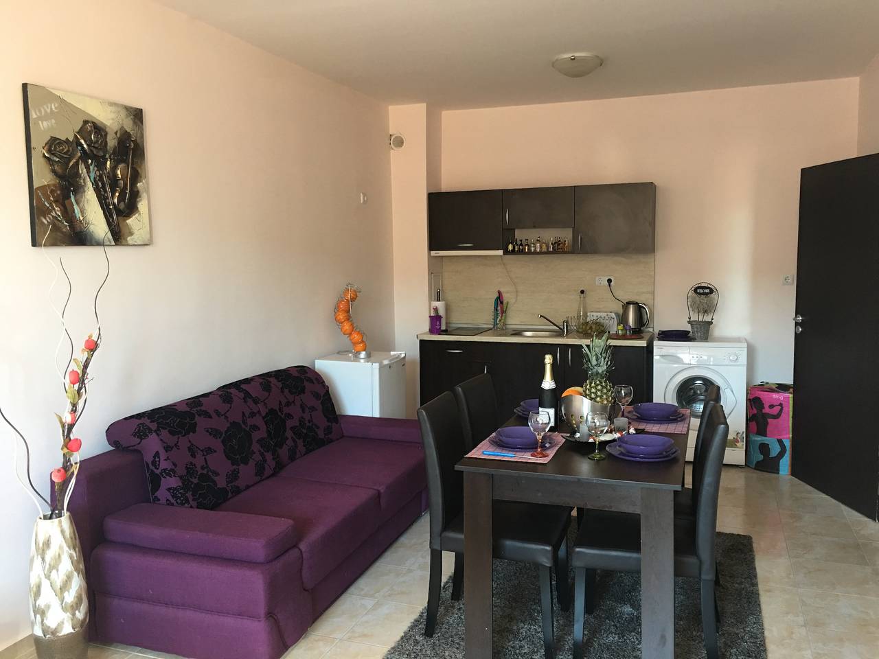 Salt Lake Aparthotel in Pomorie, Oblast Burgas