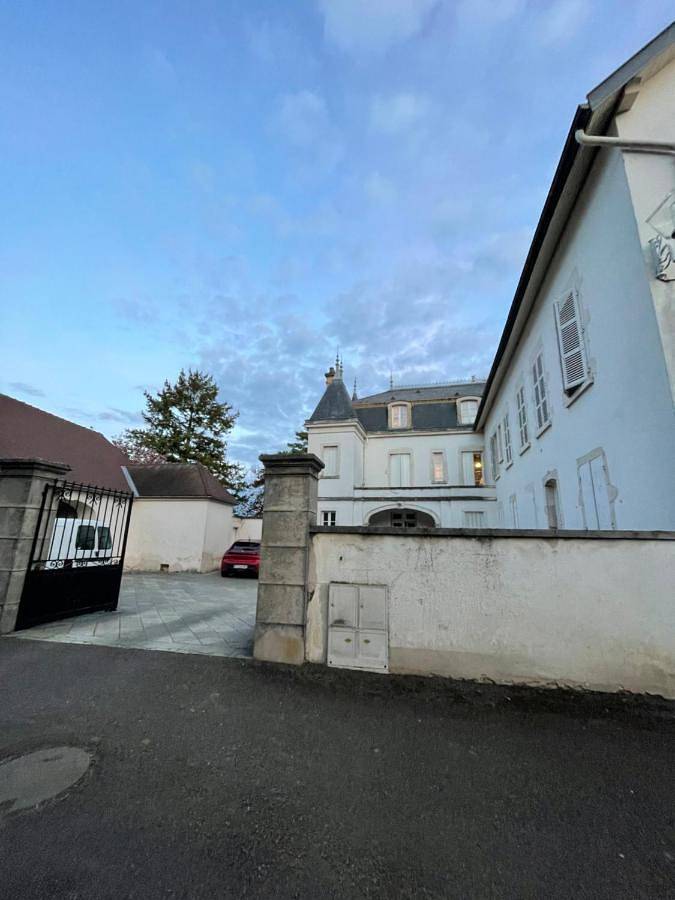 Appartement entier, One-Bedroom Apartment in Santenay, Région de Beaune