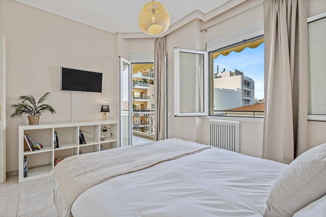 Ganze Wohnung, Fabulous central apartment close to the sea! in Chalkida, Euböa