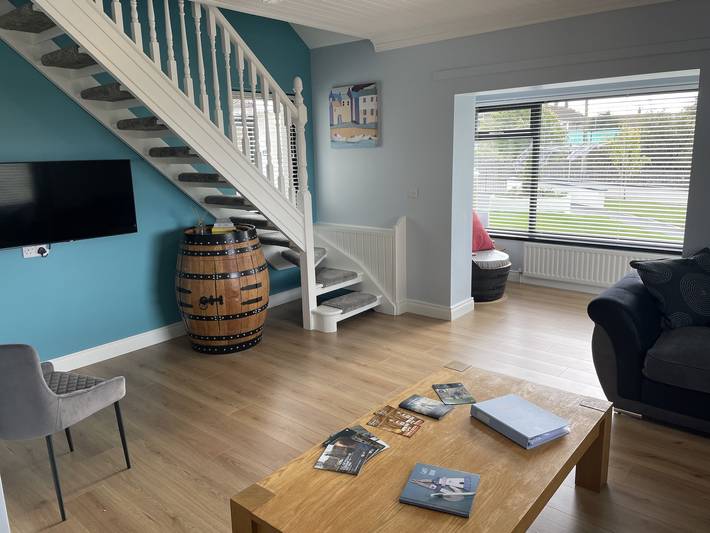 Beautiful 3-Bed House in Sunny Killough Down in Condado de Down