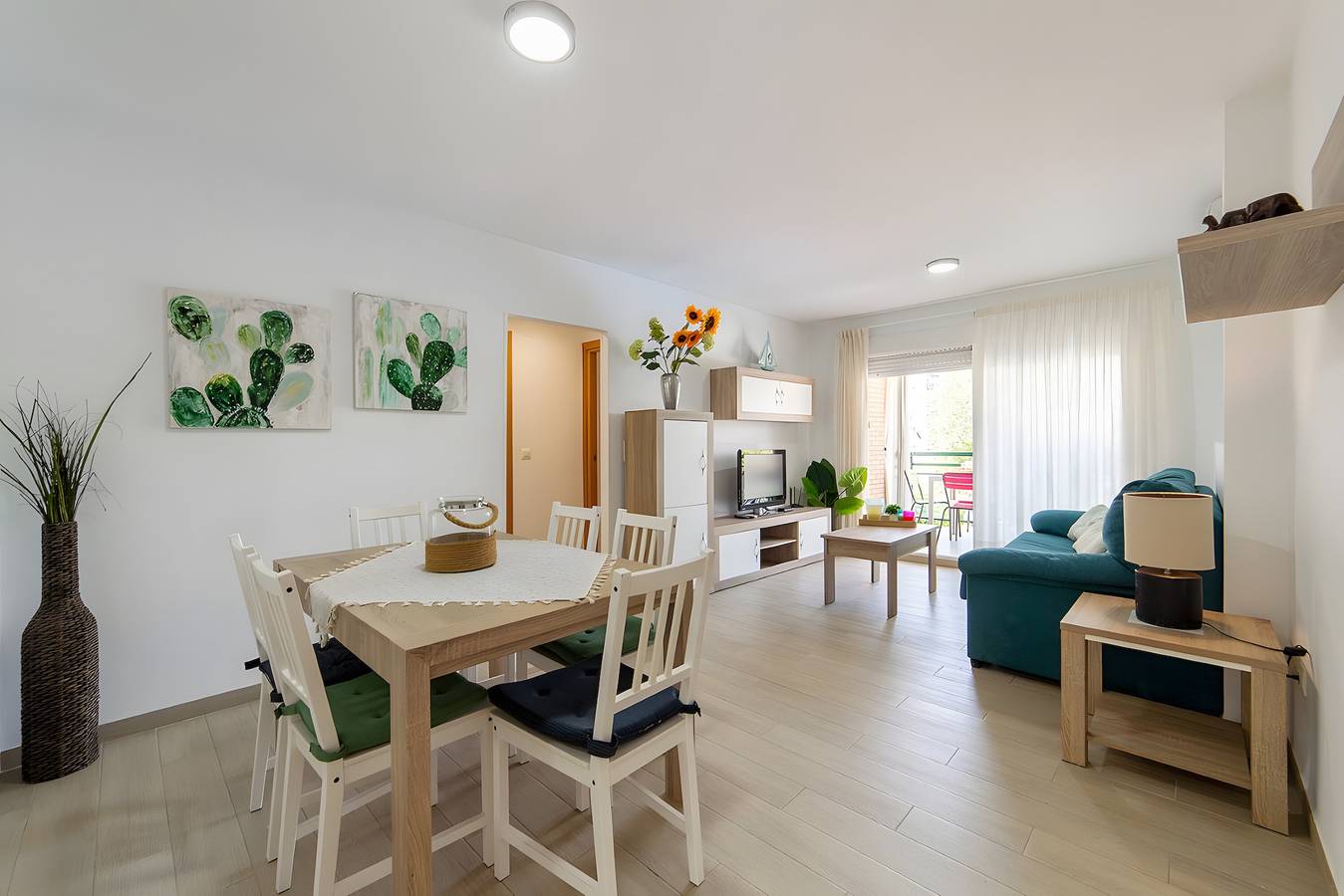 Ganze Wohnung, Ferienwohnung 'Calma Mar' mit Gemeinschaftspool, Wi-Fi und Klimaanlage in Playa de Gandía, Costa de Valencia
