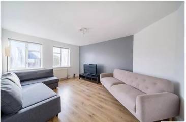 Holiday Apartment for 6 People in Thorpe Park, Surrey, Photo 1