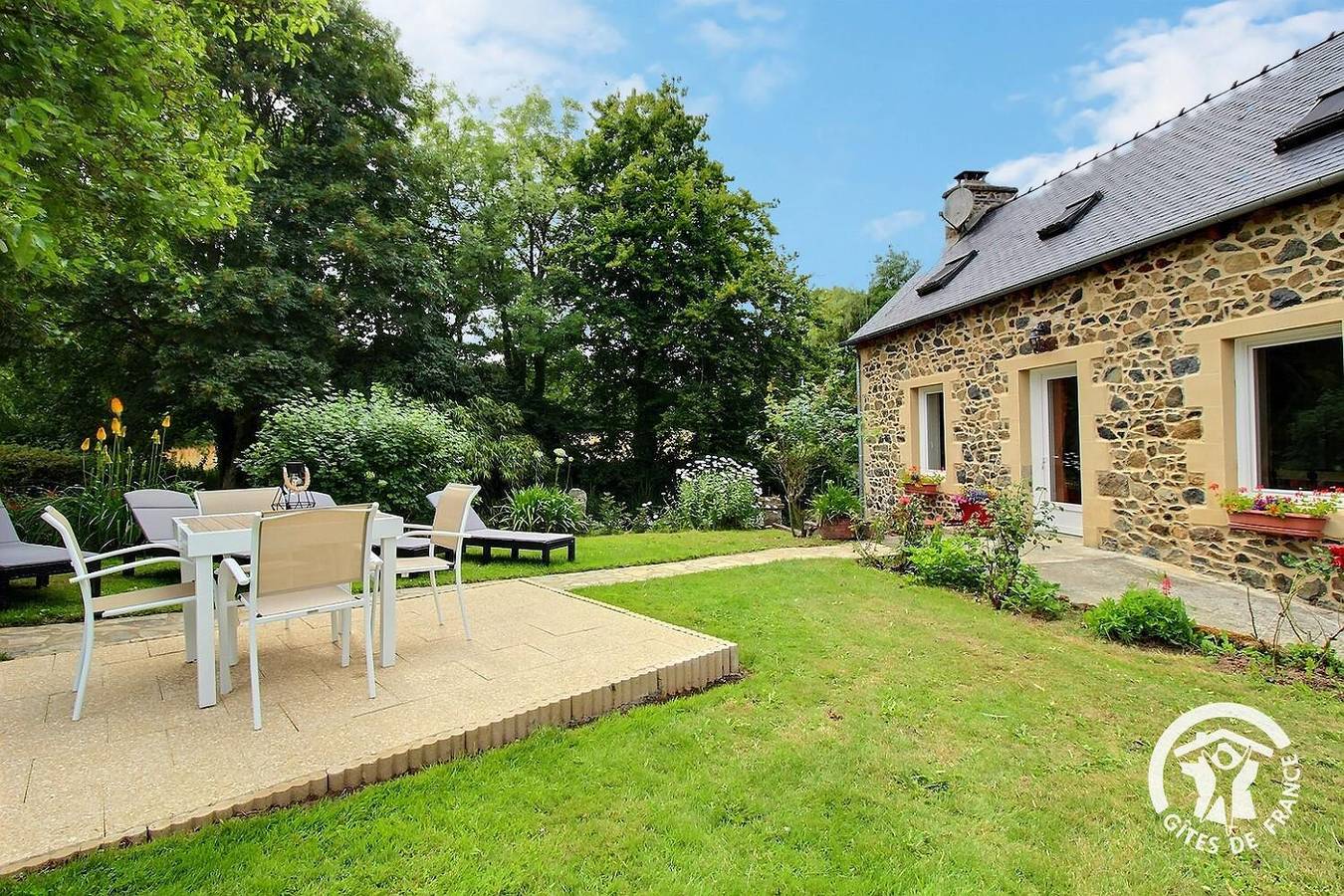 Sous le Noyer in Plouha, Côte de Goëlo