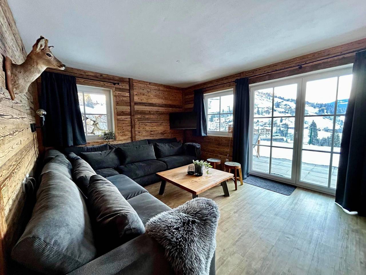 Geheel appartement, Alpine appartement vlakbij de skilift in Saalbach, Saalbach-Hinterglemm