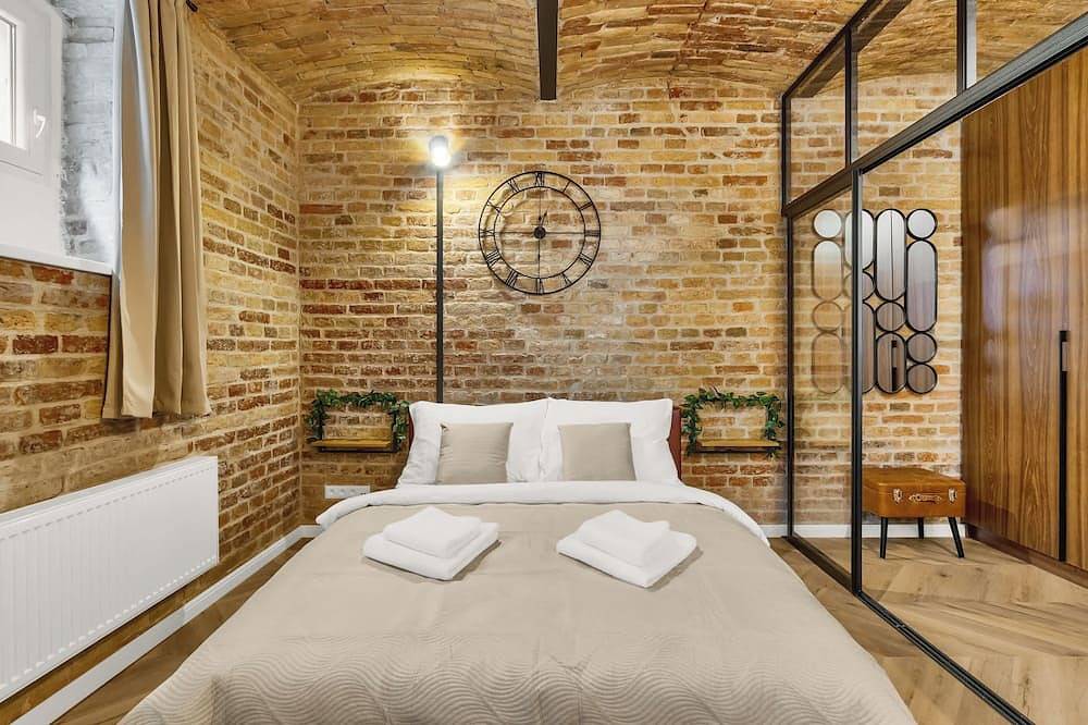 Entire apartment, The Magnificent Urban Hideaway in Bratislava, Bratislava region