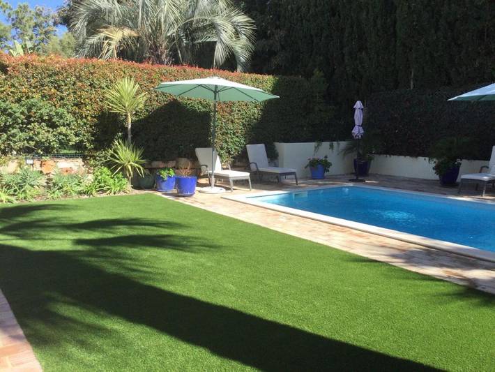 Villa voor 4 personen, with tuin and terras as well as zwembad in Faro