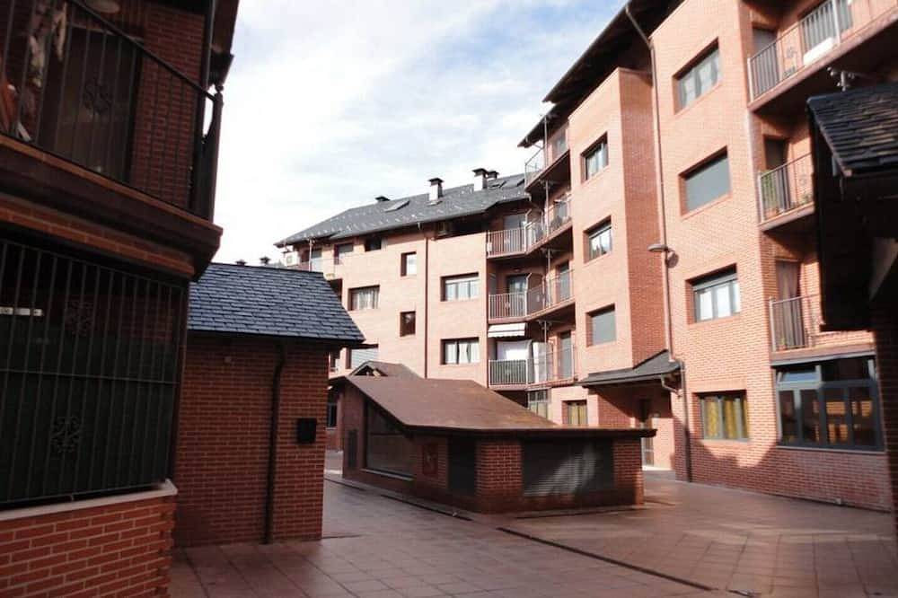 Cozy Apartament + Spa in Sabiñánigo, Pirineos