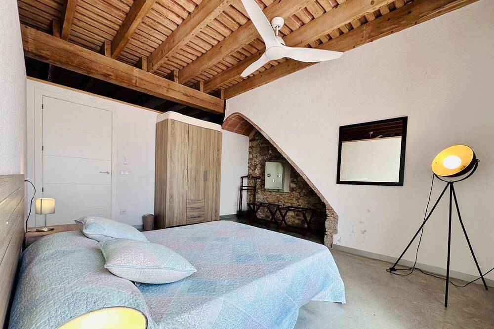 Can Sala Costabravasí. Piscina, terraza, barbacoa. in Santa Cristina de Aro, Costa Brava